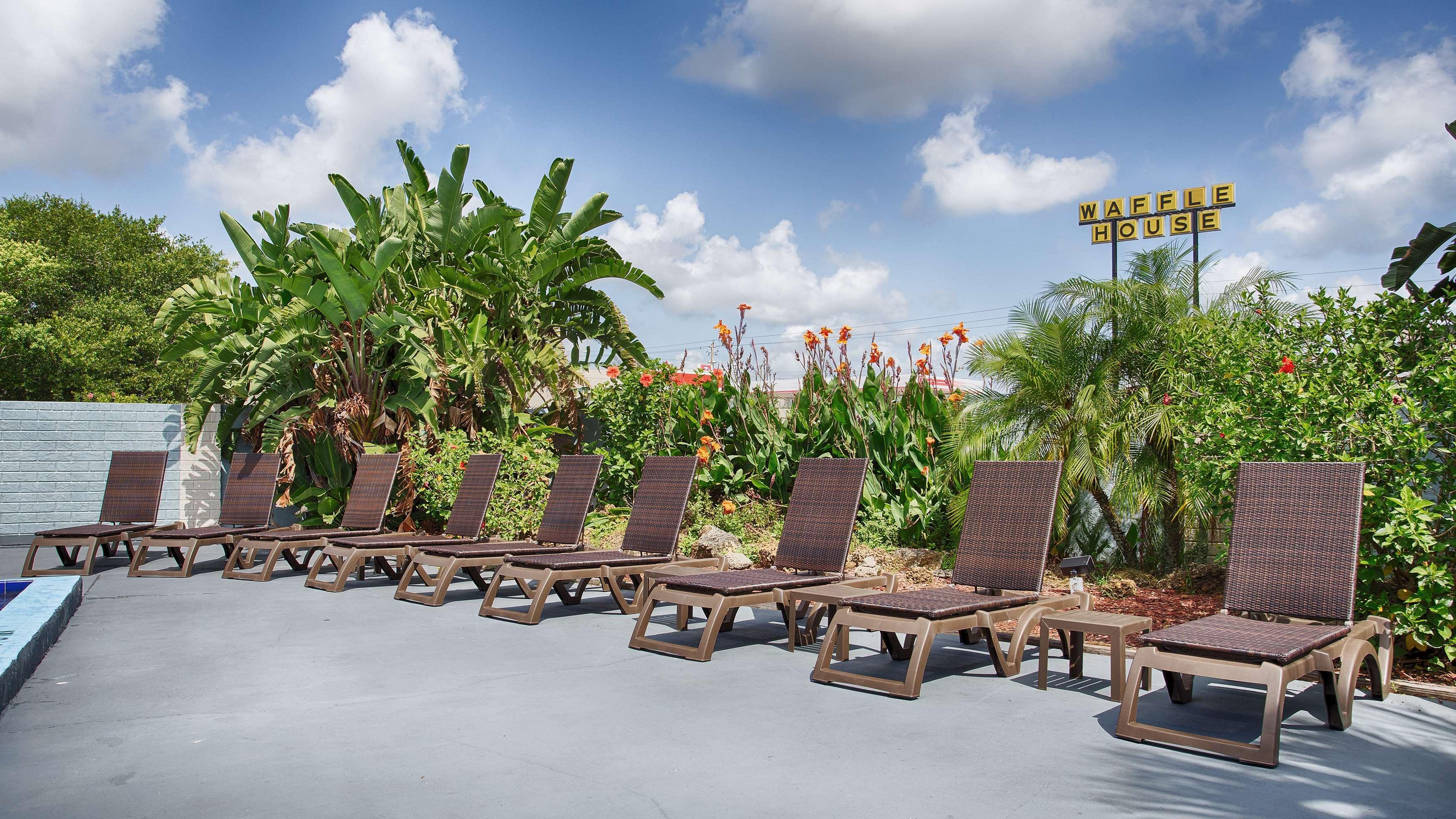 Best Western Space Shuttle Inn Titusville Exterior photo
